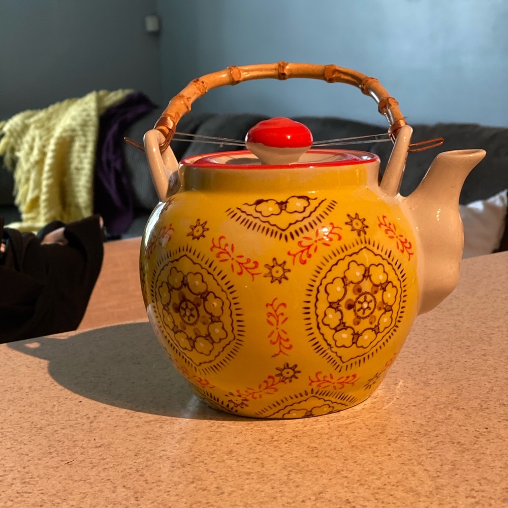 Tea Pot - Picture 3 of 4